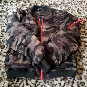 SASSY CAMO PUFF STYLE JACKET 🤘